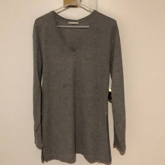 Zara Longsleev V Neck Top